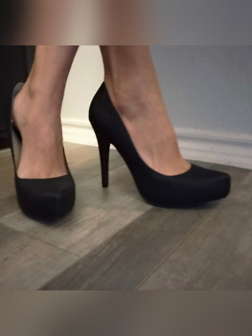 🖤Black Matte Snake Textured Platform Pump🖤 - Picture 7 of 7